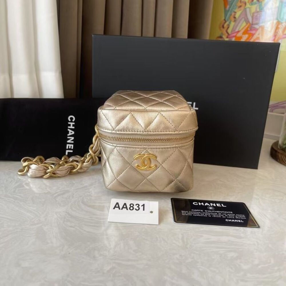 Chanel Women Pre-Loved Bag Very Good Condition